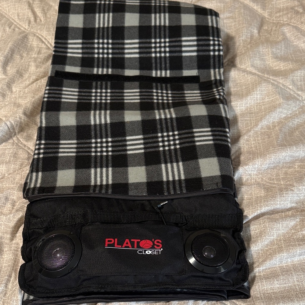 Plaid Black and Gray Speaker Blanket